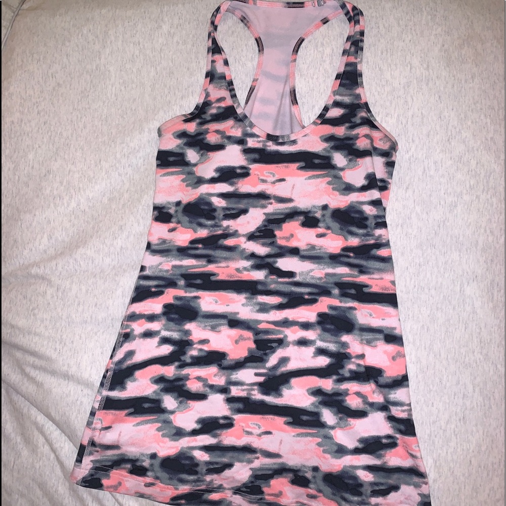 Lululemon camo tank